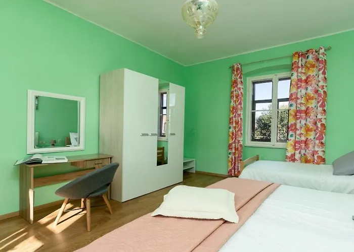Holiday House Casa Mia 펜션 *