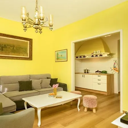 Holiday House Casa Mia